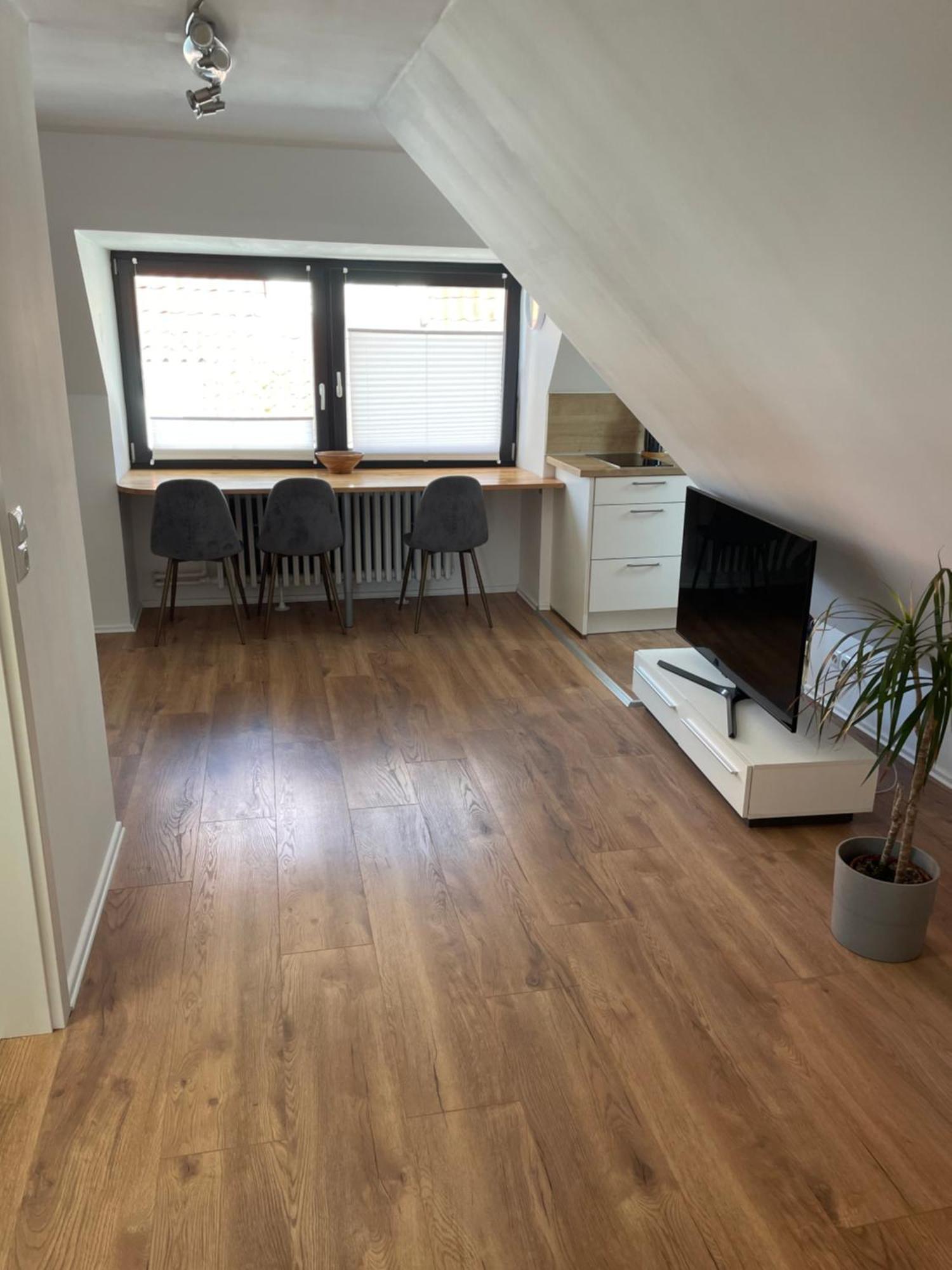 Kpt Verwaltungs Und Service Gbr Ploen Luaran gambar